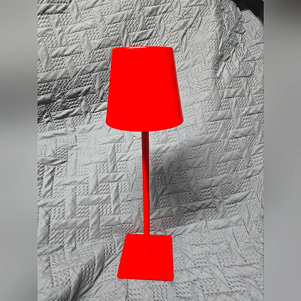 NWOT-Rechargeable Table Lamp